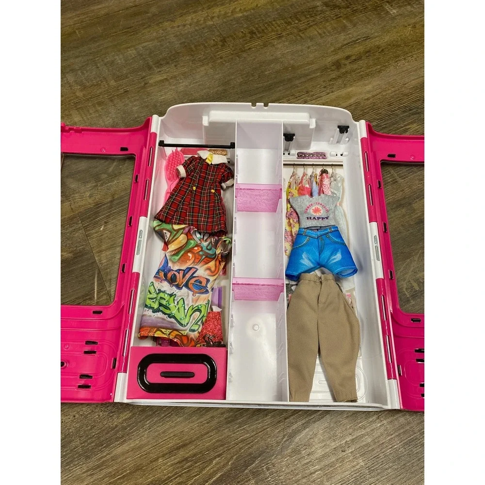 Mattel Barbie Ultimate Closet Pink Portable Doll Fashion Case DMT57 with Outfits